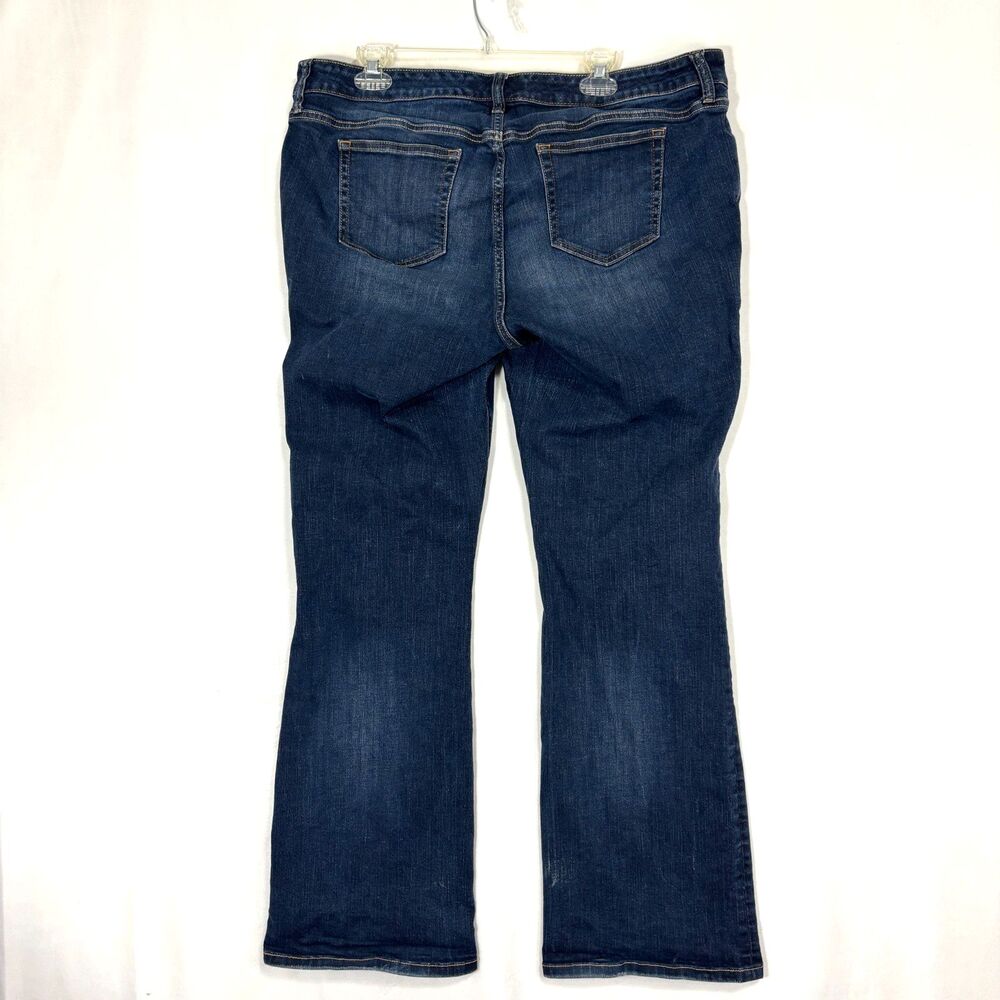 Torrid Women's Relaxed Bootcut Jeans Denim Medium Wash Plus Sz 16 Comfort - Picture 3 of 13